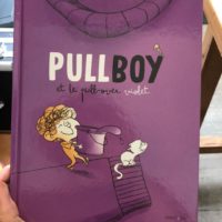 Pullboy et le pull-over violet